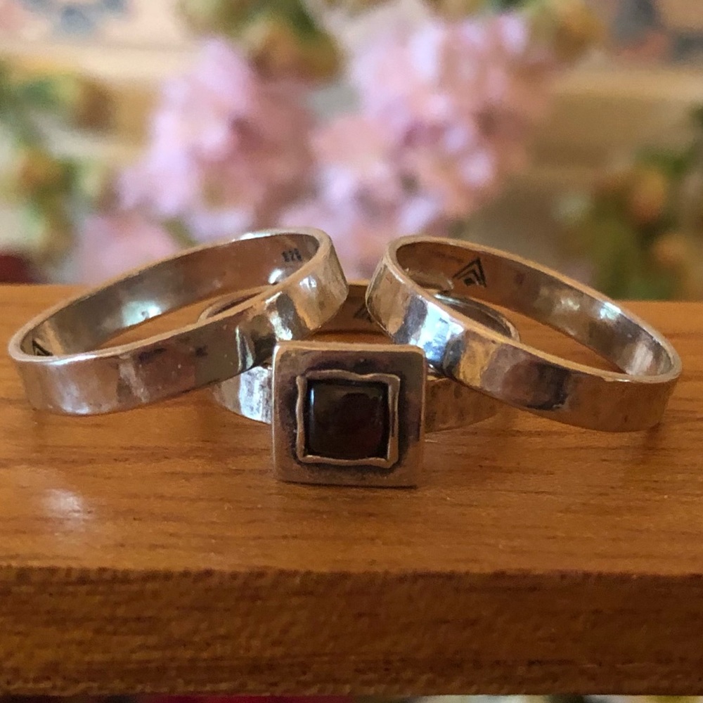 Vintage Silpada Sterling Silver Garnet Three Ring Set Size 8 - Picture 7 of 16